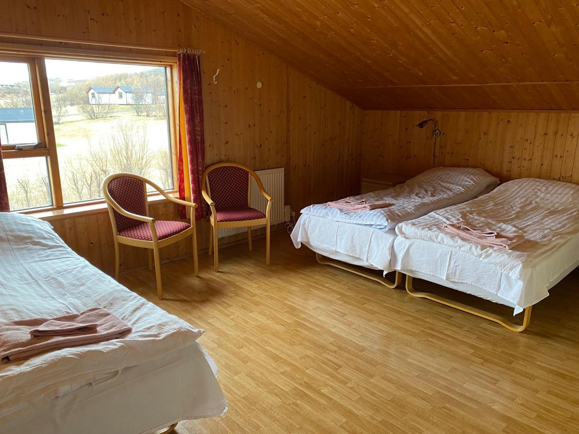 Bakkafloet Guesthouse Varmahlid  Buitenkant foto