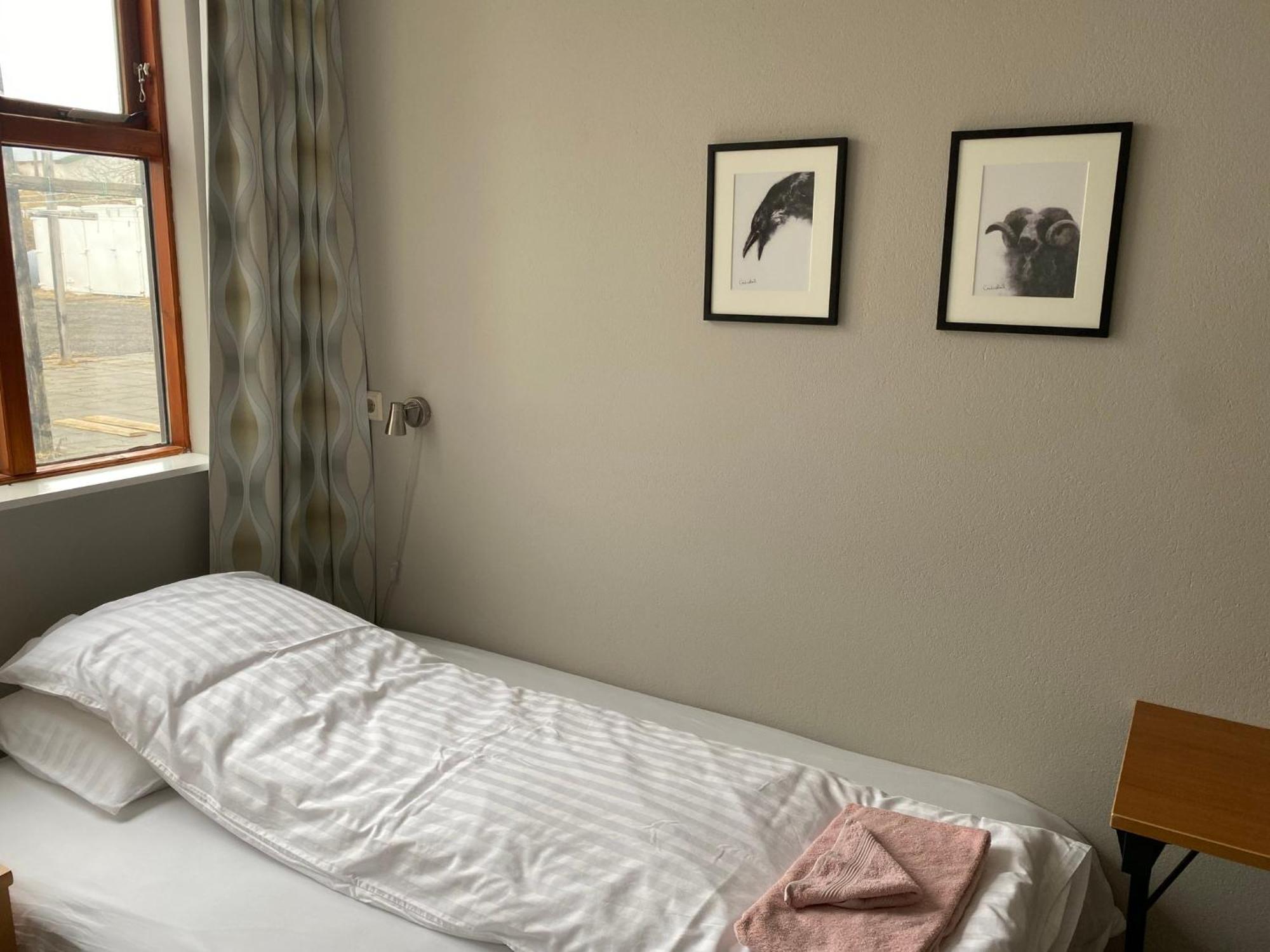 Bakkafloet Guesthouse Varmahlid  Buitenkant foto