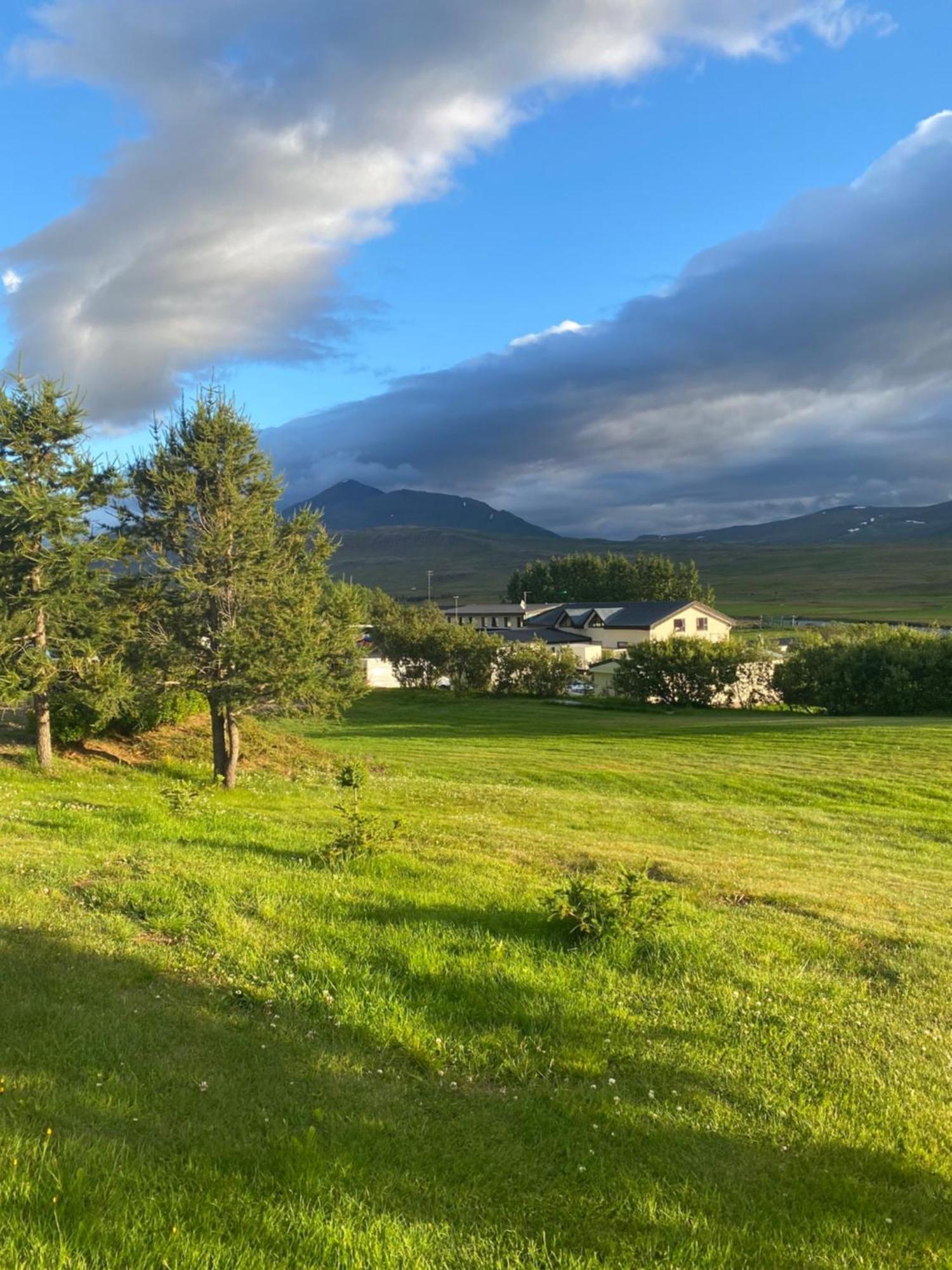 Bakkafloet Guesthouse Varmahlid  Buitenkant foto